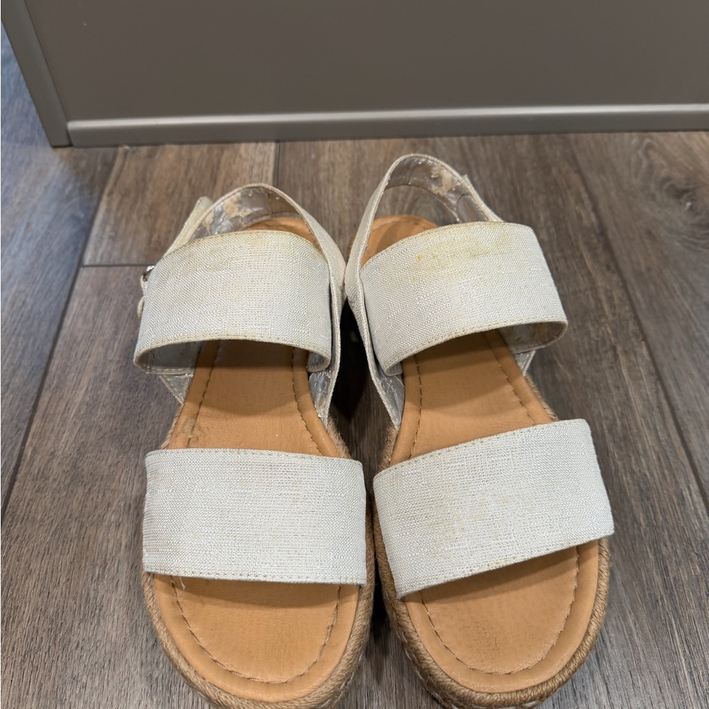 Silent D Women's Aleck Silver Sandals size 10.5